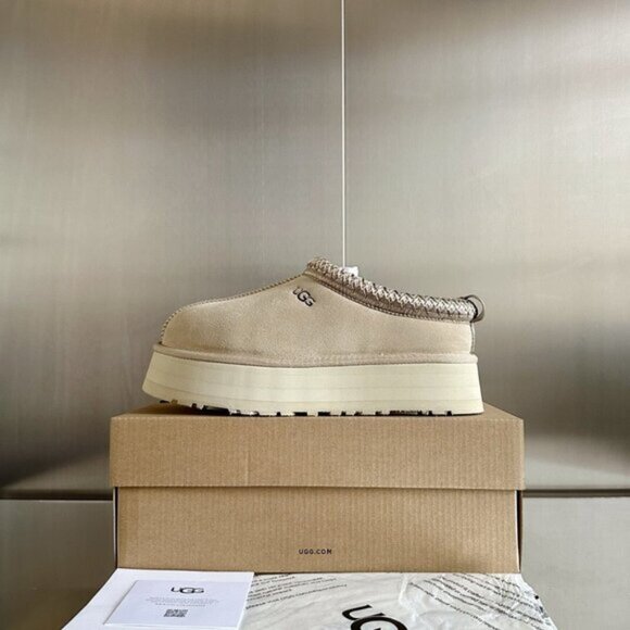 UGG TAZZ Platform Slippers - Picture 2 of 8